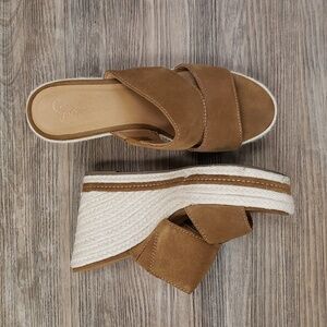 Crown Vintage Platform Wedges Size 7.5